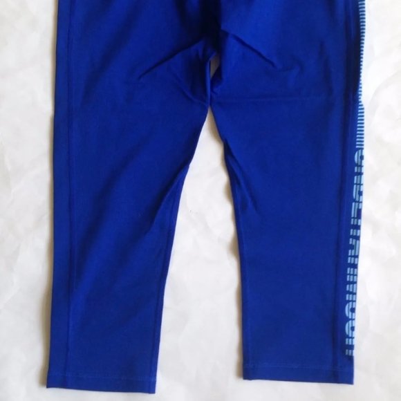 Under Armour UA Favorite Graphic Fitted Capri 19" Inseam Performance Pants Blue - Picture 3 of 4